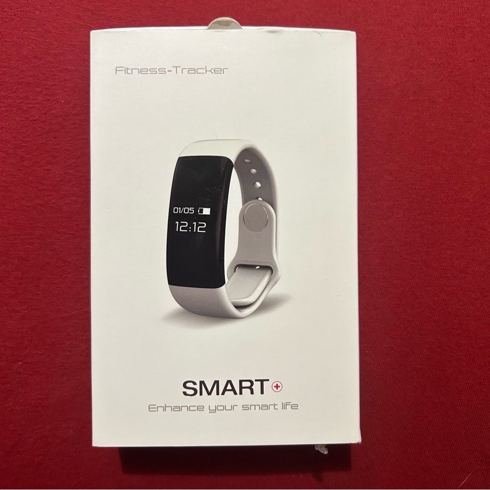 Fitness tracker smart watch